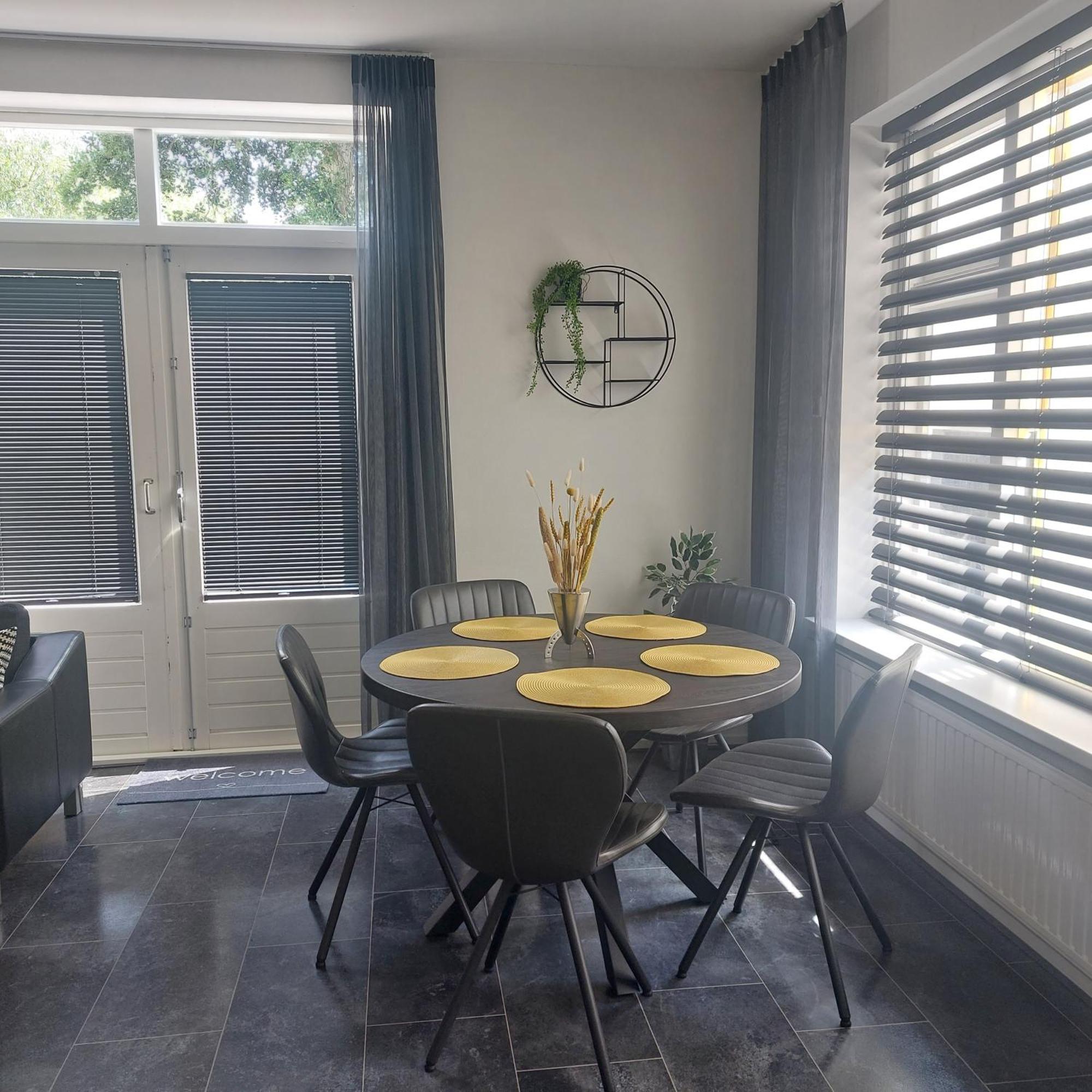 Hof Christina Vakantiewoningen Vrouwenpolder Kültér fotó